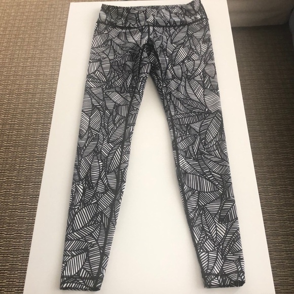 Lululemon Leggins Size 8 - Picture 1 of 3